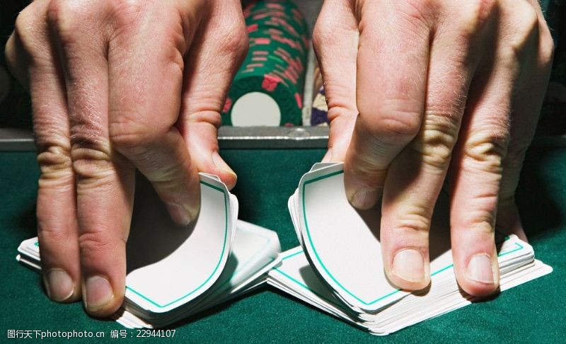Póker de tres cartas online – acción rápida y bonificaciones